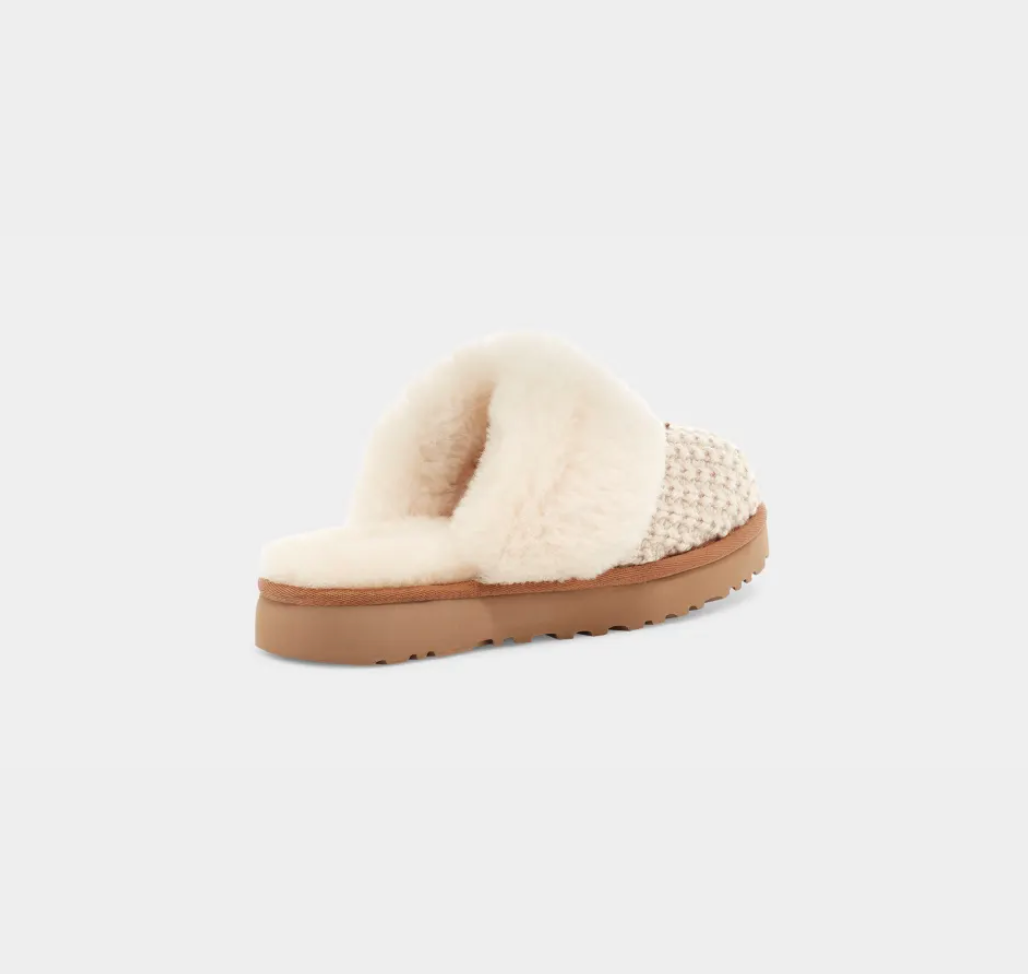 Cream fashion ugg slippers